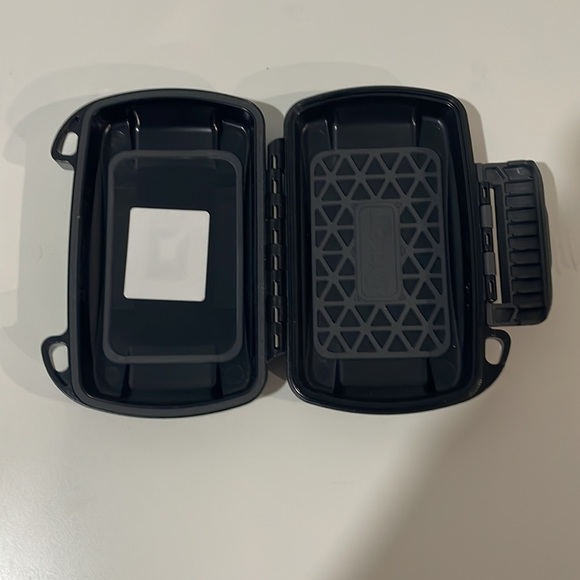 Otterbox Pursuit Dry Case 20 - Picture 4 of 5